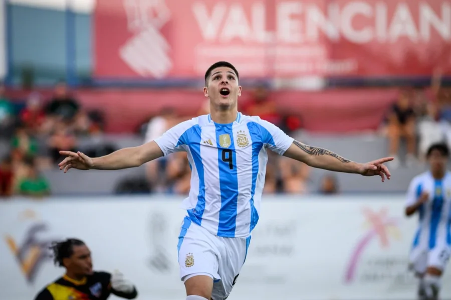 Thomas De Martis, delantero de Lanús.