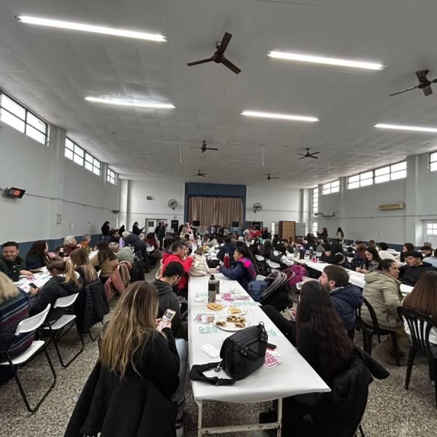 Un salón colmado respondió con creces a la propuesta.