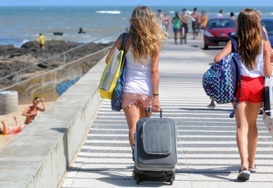 TURISTAS. Ingresaron a la Argentina 542,3 miles de viajeros no residentes por todas las vías de acceso durante el primer semestre del 2025.