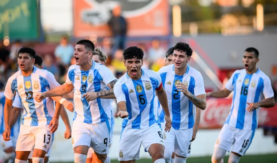 Los jugadores argentinos festejan el triunfo ante el Alboraya.