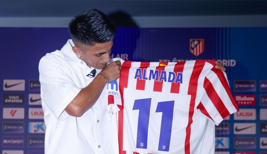 ALMADA. / "Era mi sueño jugar en Atlético Madrid".