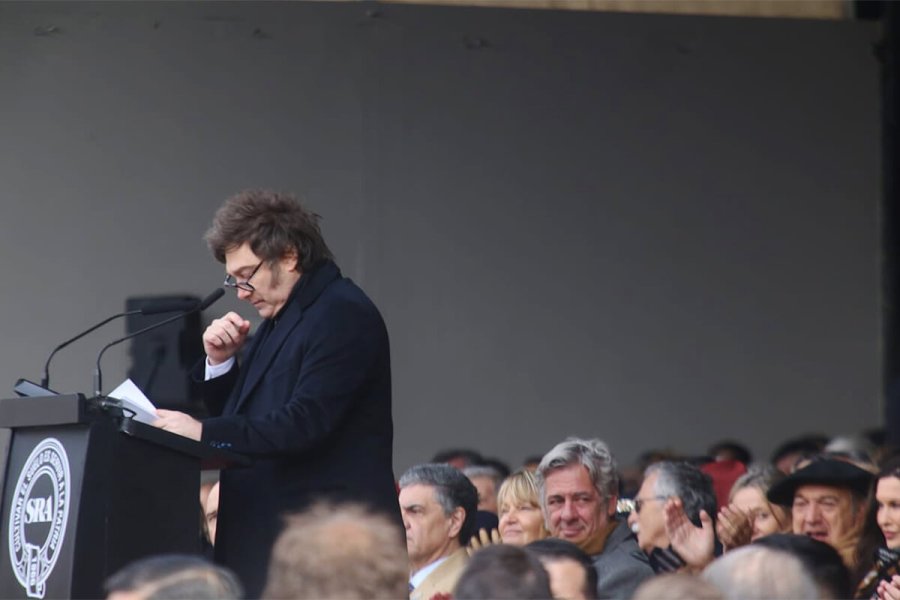 El presidente Milei al brindar su discurso el sábado en la Exposición de Palermo.