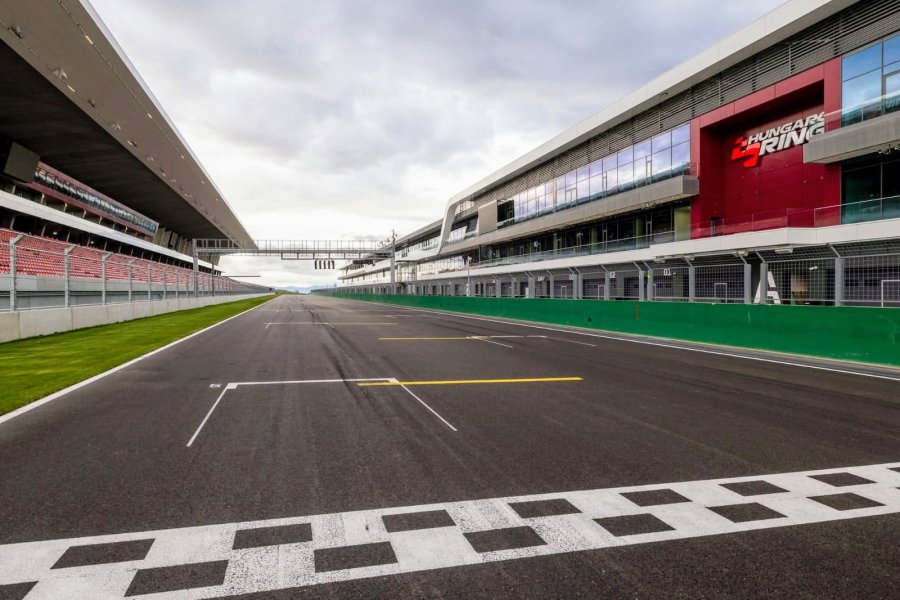 Recta principal del circuito de Hungaroring que recibirá a la Fórmula 1.