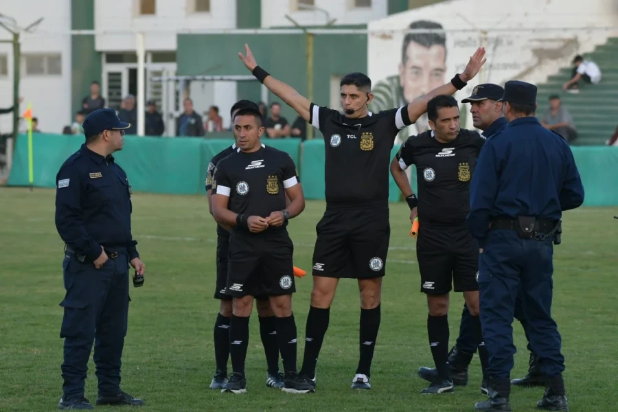 DIRIGE EN EL MONUMENTAL. El puntano José Díaz.