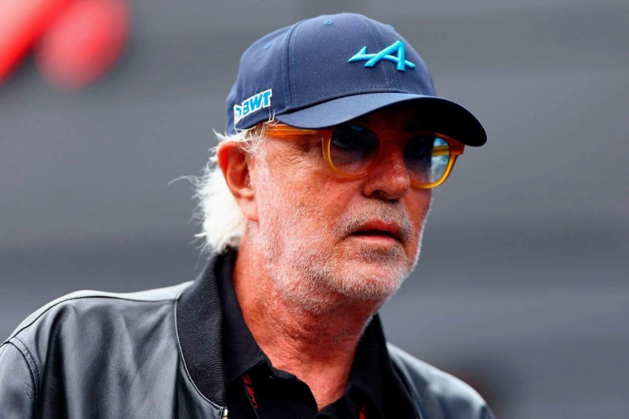 Flavio Briatore "responsabilizó" más al auto que a los pilotos.