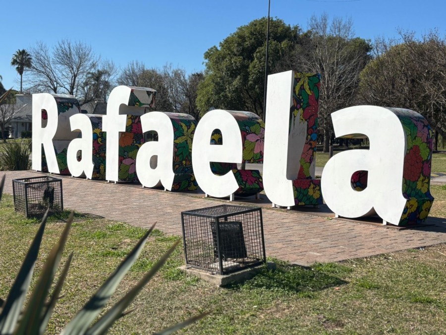 Pintura del cartel de Rafaela.