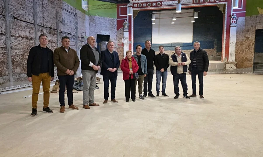 Recorrida por las obras en la Sociedad Italiana de San Cristóbal.