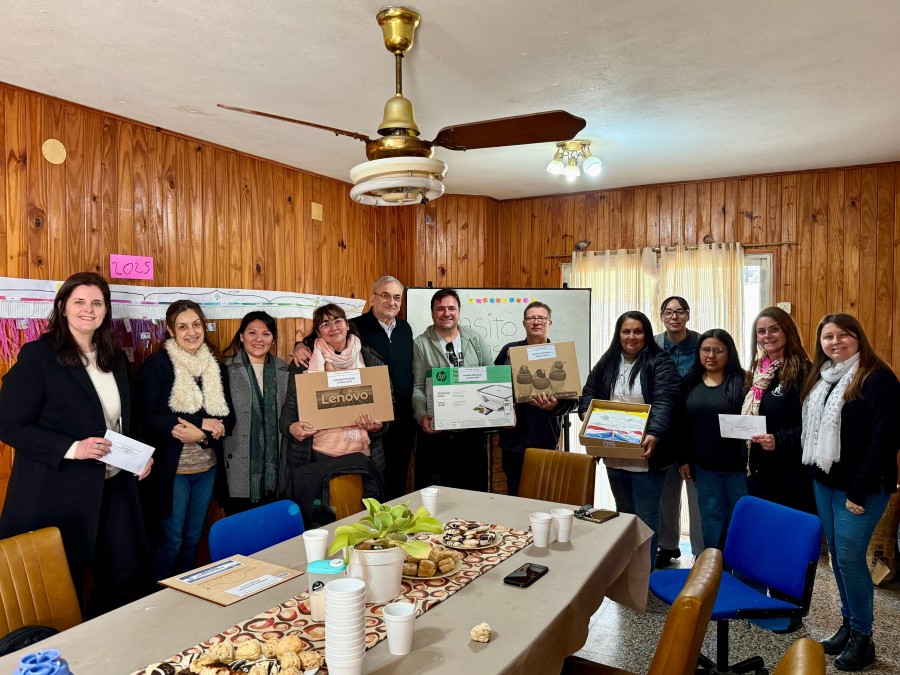 Vista general del encuentro con instituciones.