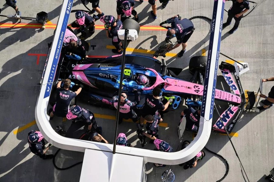 Las detenciones de Franco Colapinto fueron excesivamente lentas.