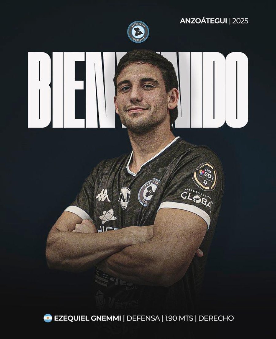 NUEVA EXPERIENCIA. "Coco" ya jugó su primer encuentro.