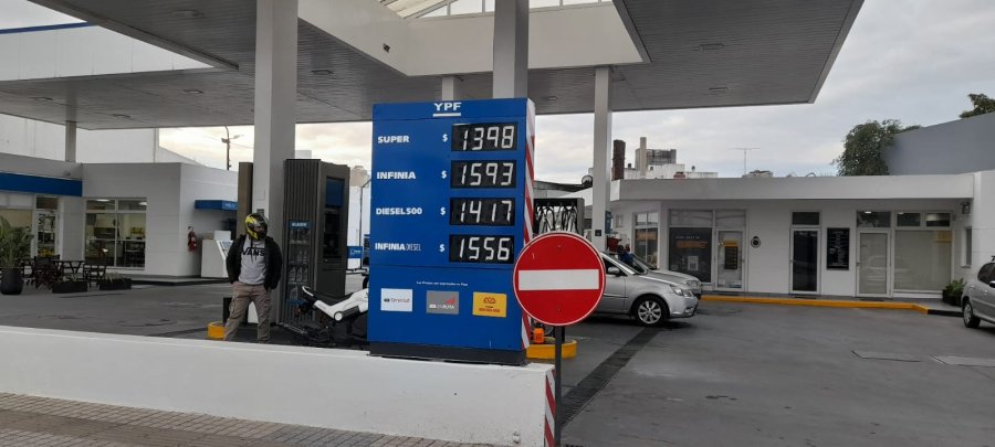 CADA VEZ MAS CARAS. En menos de 48 horas, YPF subió dos veces el precio de los combustibles en nuestra ciudad.
