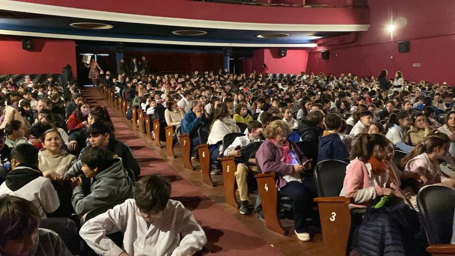 EXITOSA SEGUNDA EDICIÓN. La propuesta combinó música en vivo, humor y situaciones cotidianas.