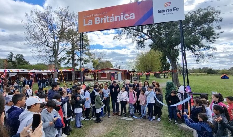 ACTO. El ministro de Educación, José Goity, encabezó la inauguración del Campamento Nº 9, en el departamento General Obligado.