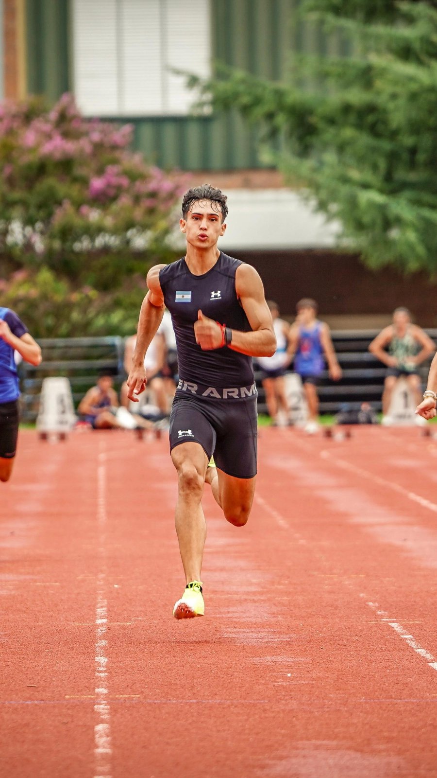 VELOCISTA. Tomás Mondino correrá la posta 4x100.
