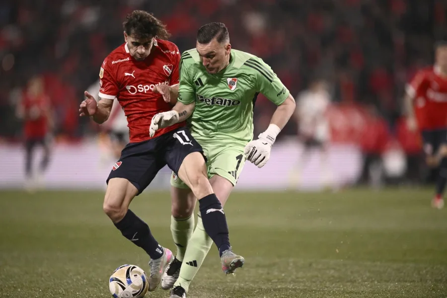 RIVER IGUALO CON INDEPENDIENTE SIN GOLES