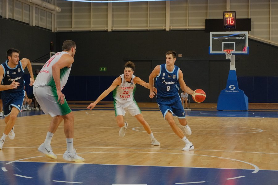 SUMANDO RODAJE. Argentina hizo la preparación en Europa.