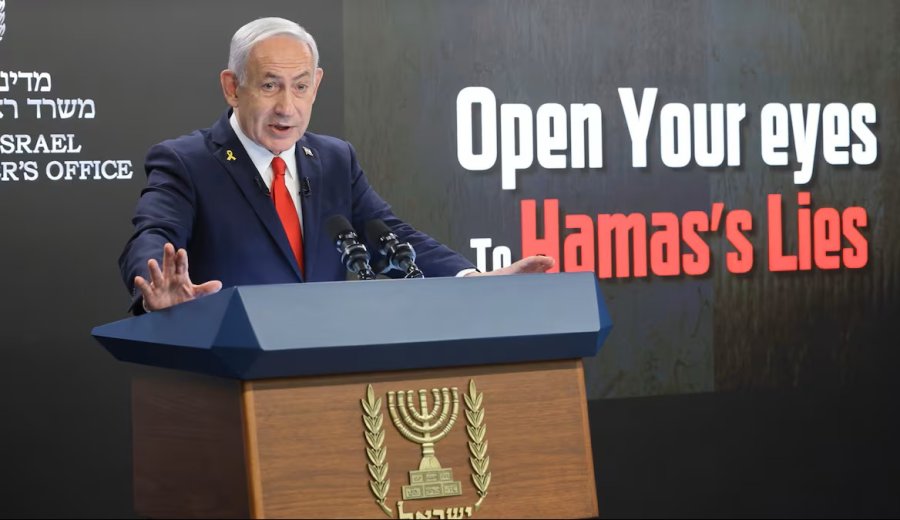El primer ministro israel&iacute;, Benjamin Netanyahu, habla este domingo durante una conferencia de prensa en su oficina en Jerusal&eacute;n.