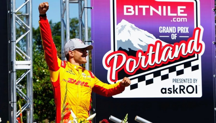 Alex Palou festejó la obtención de su cuarto título.