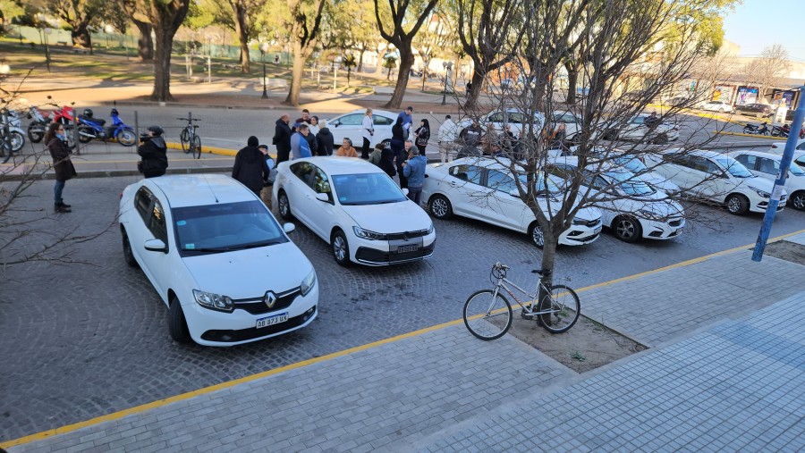 Movilización de remiseros.