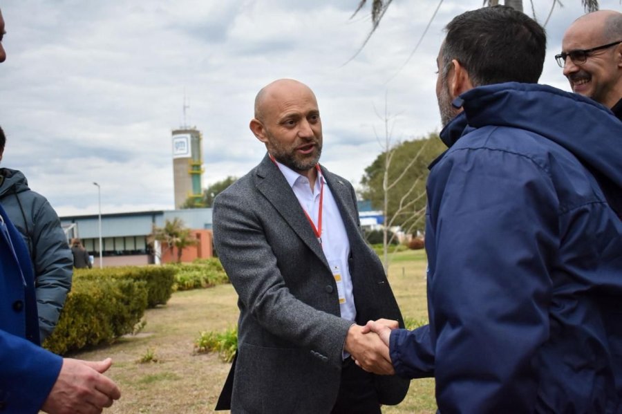 YPF anunció que invertirá 400 millones de dólares para reconvertir la histórica refinería y crear Santa Fe Bio.