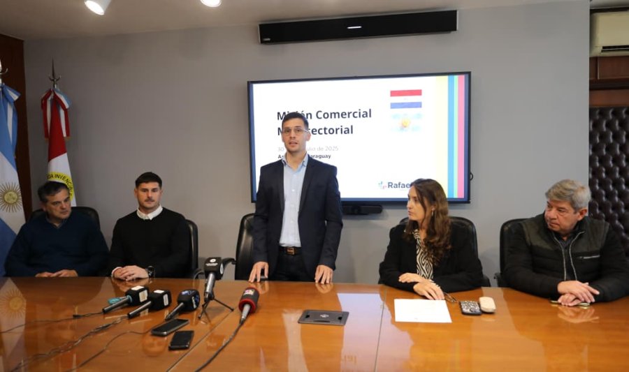 MISION COMERCIAL. Empresarios y funcionarios locales mostraron los resultados obtenidos y consolidaron vínculos institucionales con sus pares paraguayos.