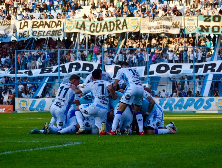 A PERGAMINO. Atlético de Rafaela irá por otro resultado positivo que lo siga posicionando en los puestos de privilegio de la zona Campeonato B.