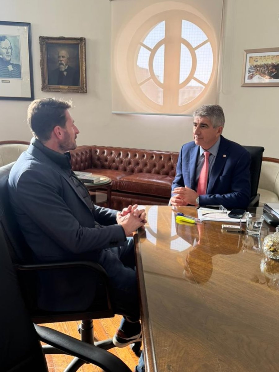 Gonzalo Aira y Fabián Bastía durante el encuentro.