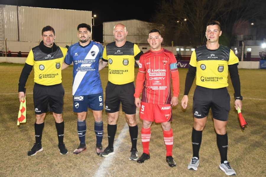 ENTRETENIDO. Ferro y Ben Hur tuvieron varias emociones.