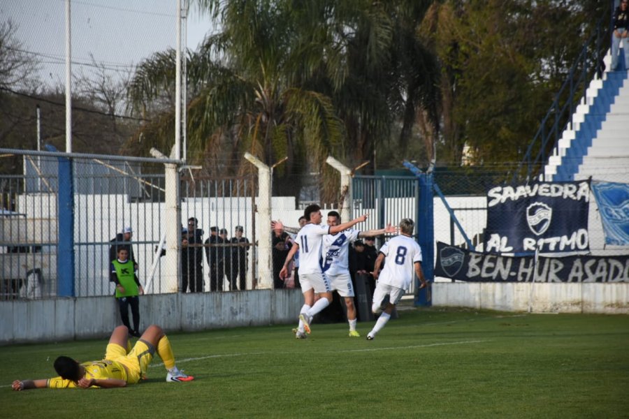 FESTEJO. La apertura con el primero de Giacone.
