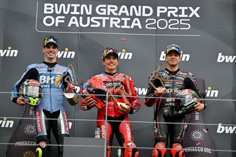 Fermín Aldeguer, Marc Márquez y Marco Bezzecchi en Austria.