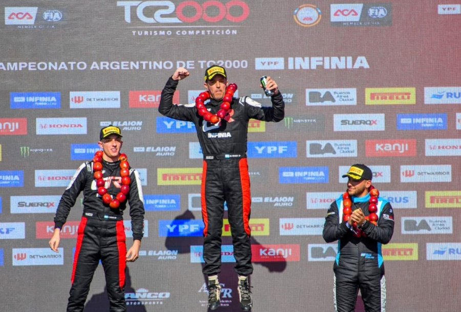 El podio de General Roca, con Emiliano Stang, Matías Rossi y Nicolás Palau.