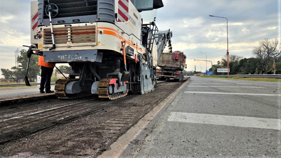 La recuperación de RN 11 en Gobernador Crespo continuará durante los próximos días hasta completar toda la travesía urbana.