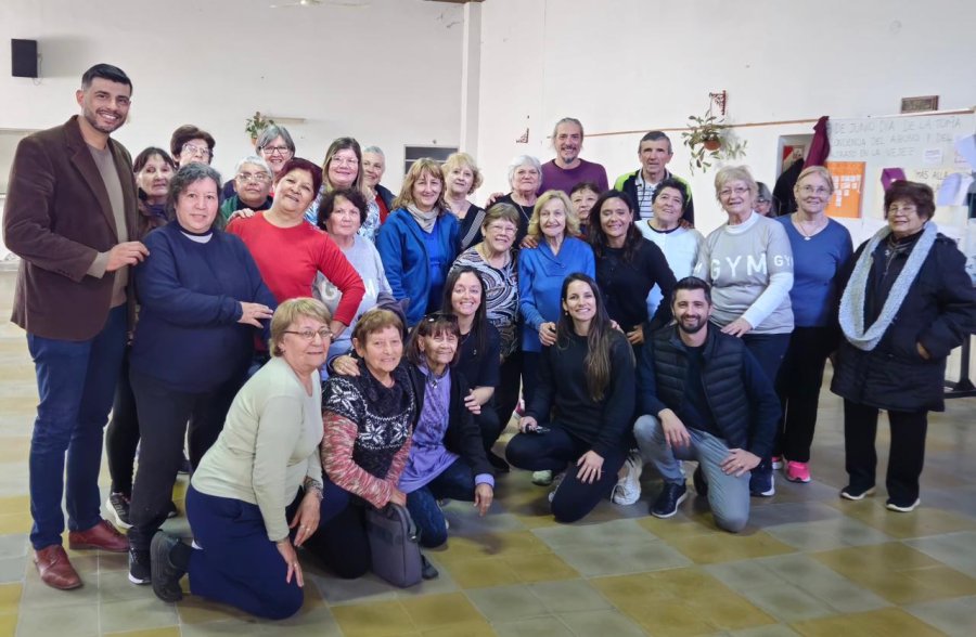 En su visita a la Casa del Jubilado, los concejales Racca, Soltermam, Caruso y Senn destacaron el rol de las instituciones intermedias.