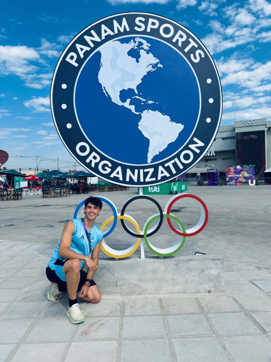 EN PARAGUAY. Tomy disfruta otra participación internacional.