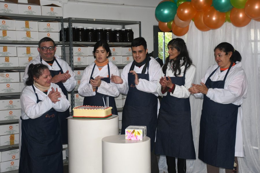 Concurrentes al Taller Protegido Rupay durante el festejo.