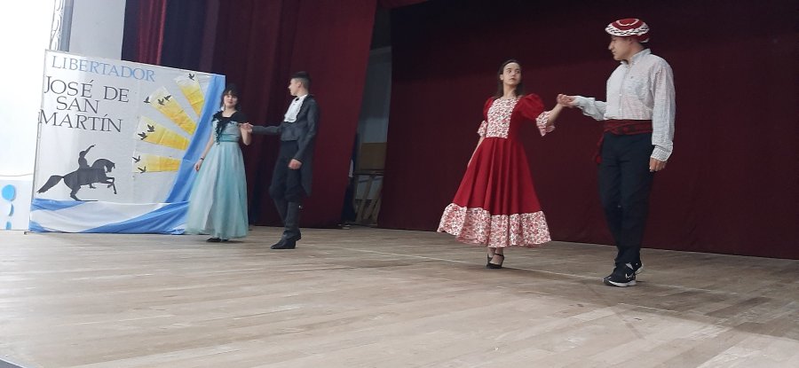 Estampa  ofrecida durante el homenaje.