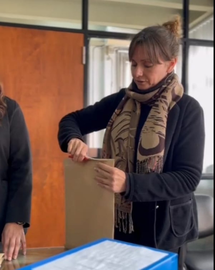 El acto se desarrolló en la sala de la Secretaría de Hacienda y Finanzas.