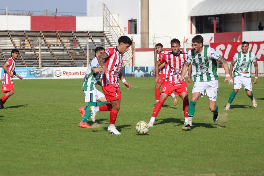 Tobías Macies aporta equilibrio en el equipo juliense.