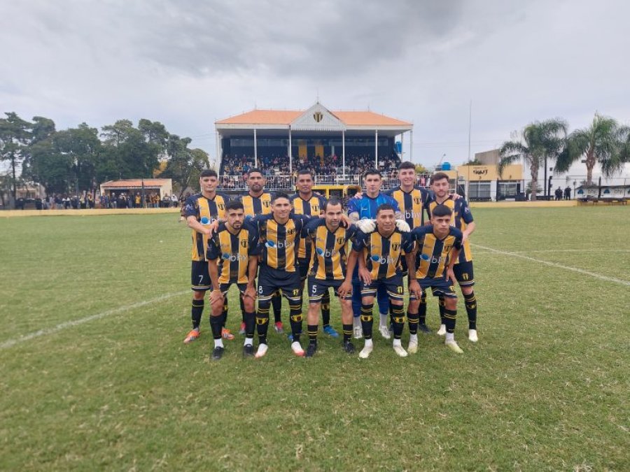 SE HIZO FUERTE EN CASA. Libertad superó al León.