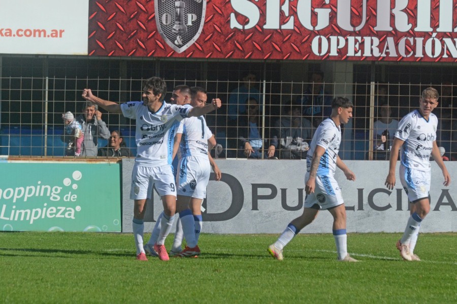 ALBERTENGO MARCÓ DE CABEZA, LA CREMA VOLVIÓ A GANAR Y SIGUE FIRME EN LA CIMA