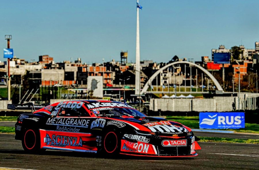 Agustín Canapino (Camaro) en el autódromo de Buenos Aires.