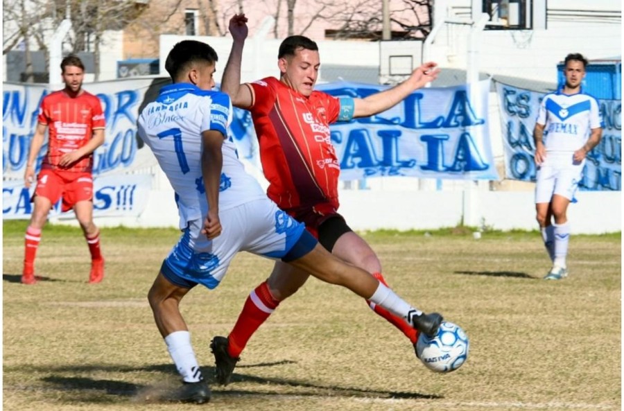 PEÑAROL Y FERRO IGUALARON EN VILLA ROSAS