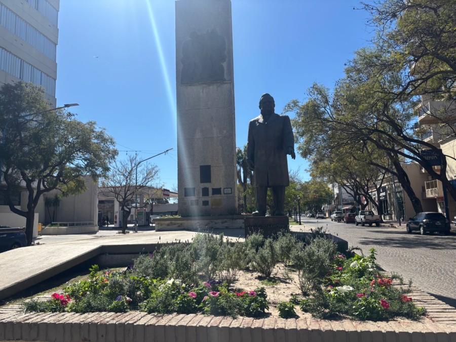 Puesta en valor del monumento a Guillermo Lehmann.