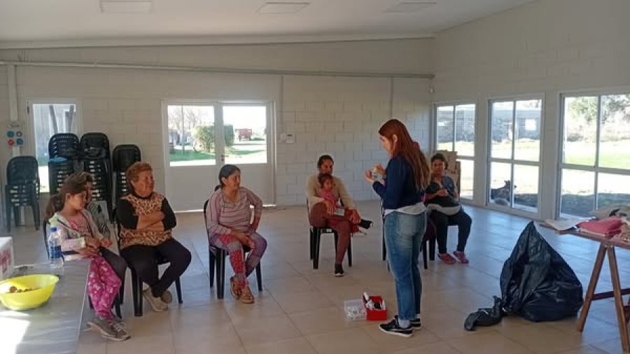 Cecilia Ambrosino durante su exposición.