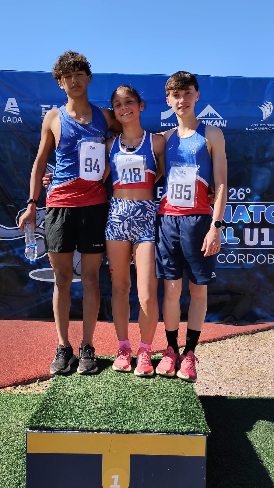 EN CORDOBA. Valentín Alfonso, Milagros Kuriger y Francisco Fregona.