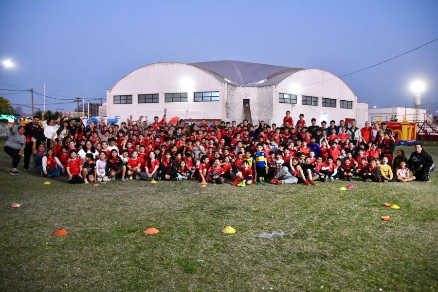 MASIVO. Más de 200 chicos disfrutaron del festejo.