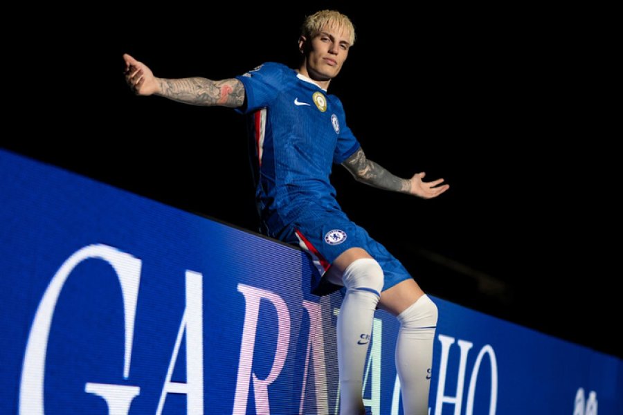 Alejandro Garnacho hizo su presentación a lo grande en Stamford Bridge.
