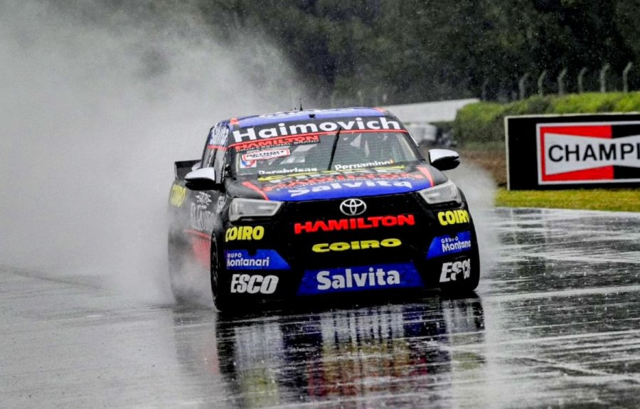 Mariano Werner cerró una vuelta soñada bajo la lluvia en Río Cuarto.