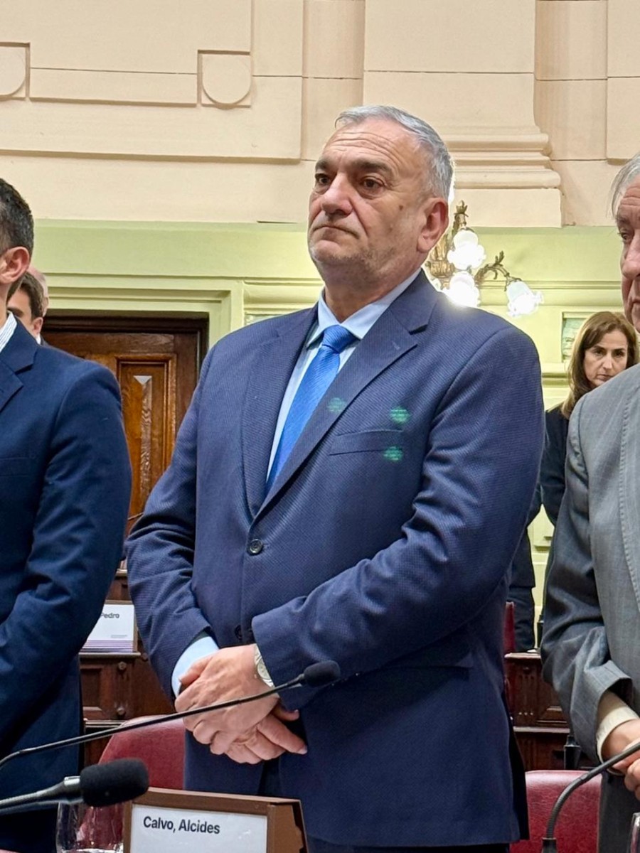 Senador Provincial Alcides Calvo.