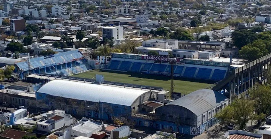 ESCENARIO. El Monumental de barrio Alberdi.